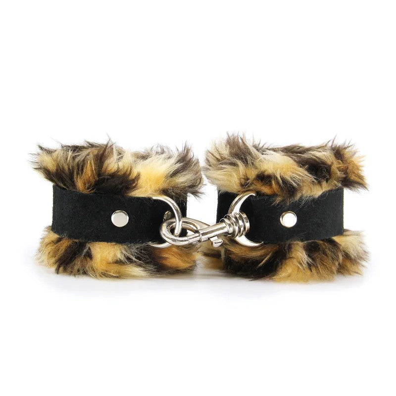 LoveInLeather–FluffyHandcuffs(Leopard/Black)