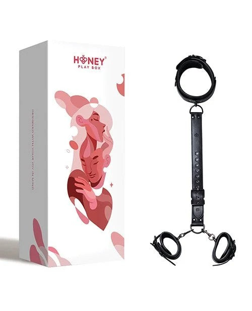 KinkyPlayBoxLockingHarnessCollartoWristRestraints–Black