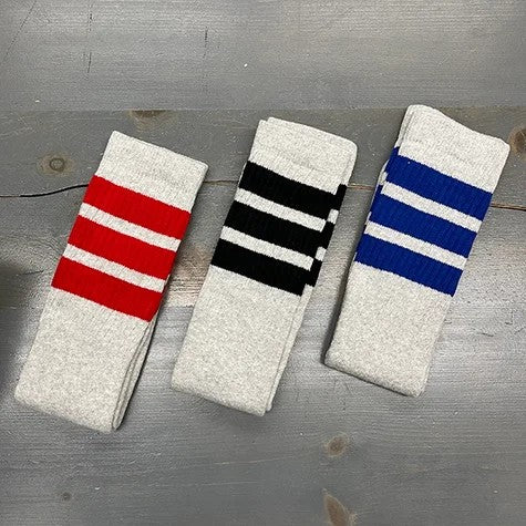 KneeHigh3-StripeTubeSocks–Grey