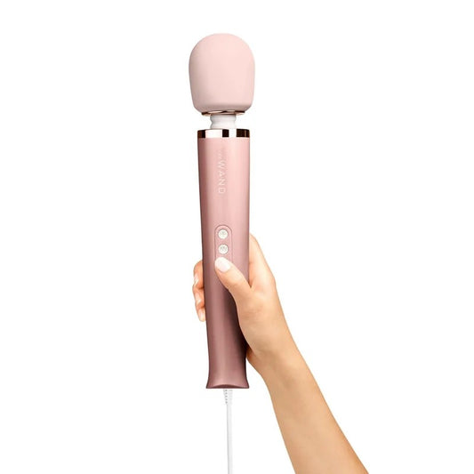 LeWand–PowerfulPlugInVibratingMassagingWand(RoseGold)