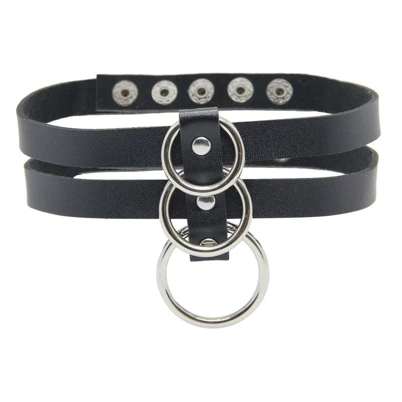 LoveInLeather–FauxLeather2-StrapChokerwith3SilverMetalRings(Black)