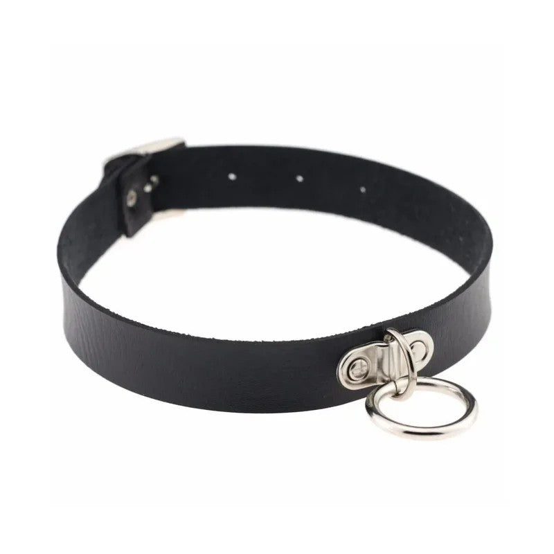 LoveInLeather–FauxLeatherCollarwithSilverRing(Black)