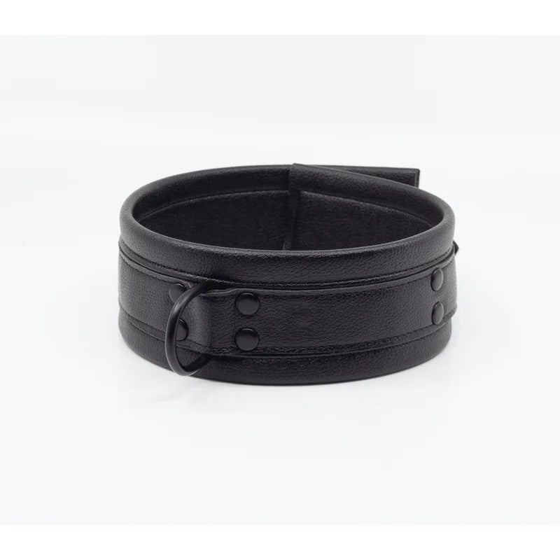 LoveInLeather–LeatherCollar&LeadSet|VeganFriendly