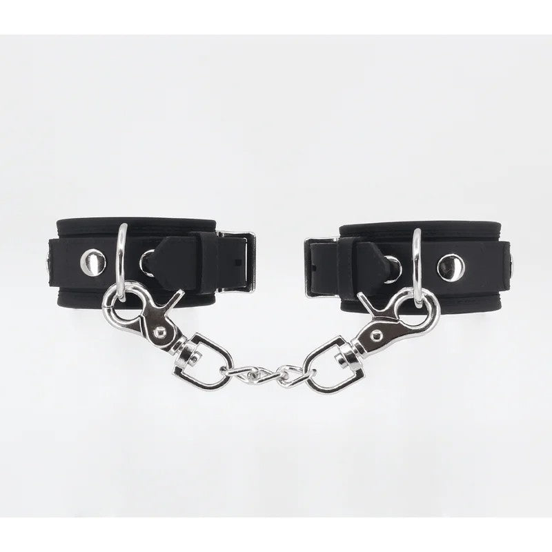 LoveInLeather–SiliconeWristRestraints|BuckleClosure