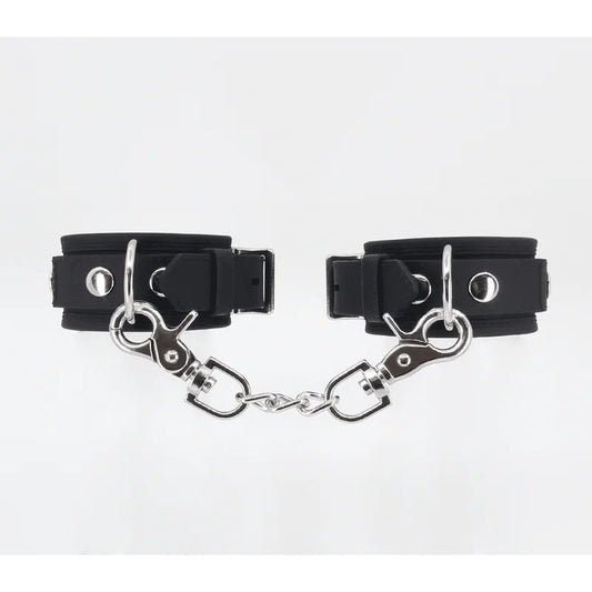 LoveInLeather–SiliconeWristRestraints|BuckleClosure